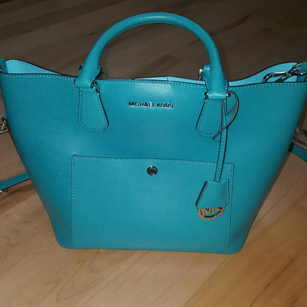 Michael Kors purse